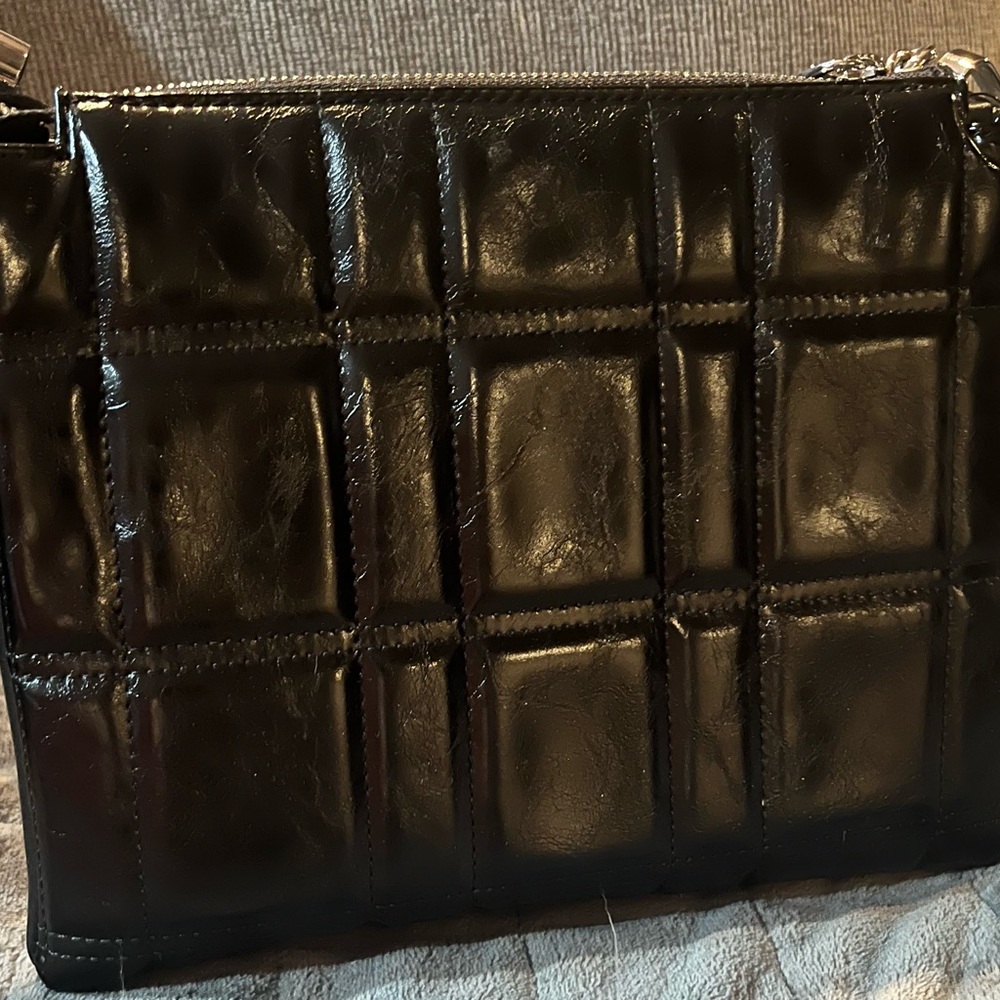 Calvin Klein Quilted Black Crossbody Bag with Silver Chain Detail New with Tags - Picture 6 of 11